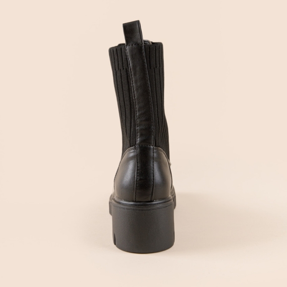 Qupid- Renley-03 black combat boots, size 5 - Picture 3 of 5